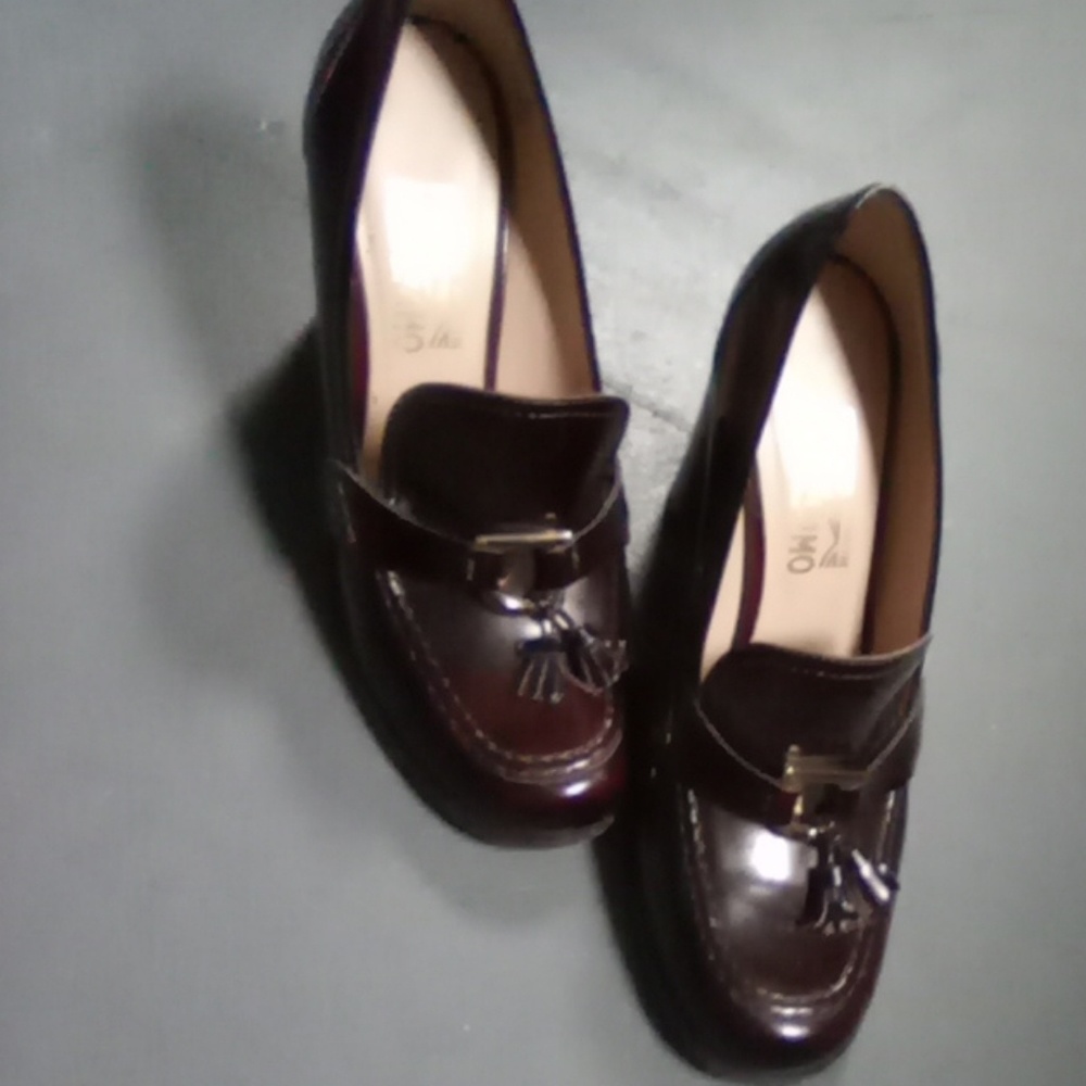 Womens shoes